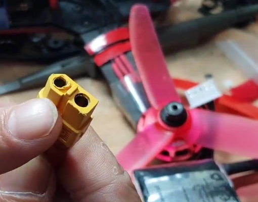 穿越機電池安裝展示 穿越機電池安裝展示